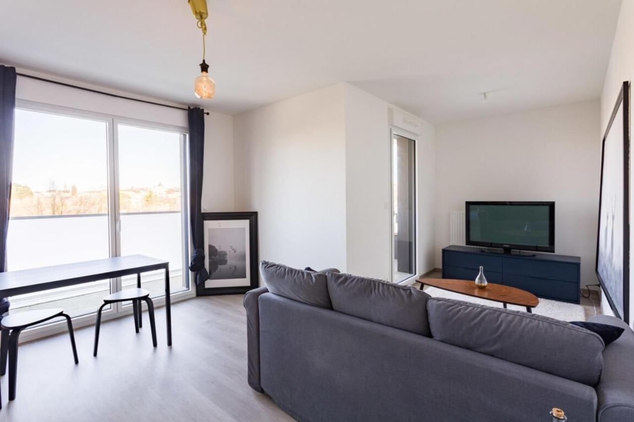Le Rio, Appartement Avec Terrasse & Parking Rennes Bagian luar foto