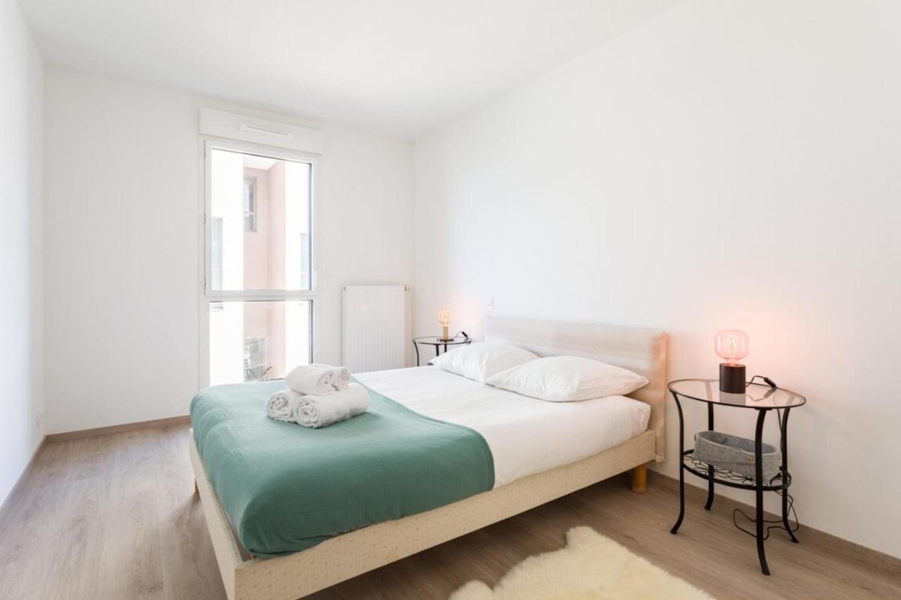 Le Rio, Appartement Avec Terrasse & Parking Rennes Bagian luar foto