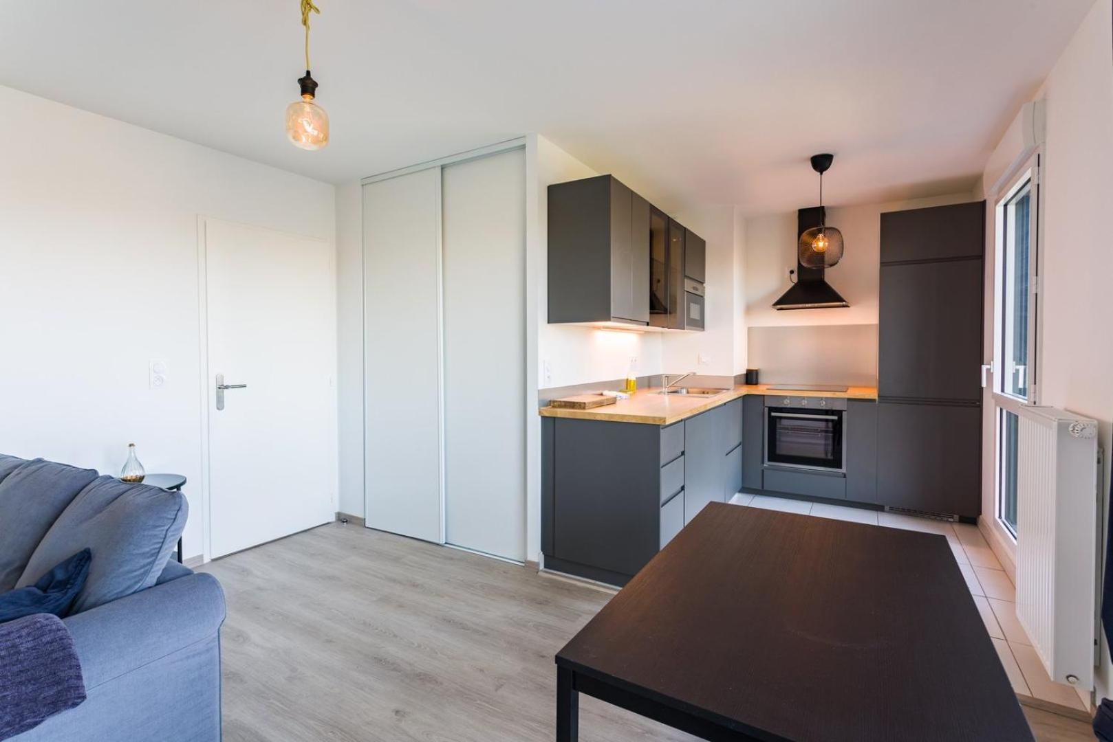Le Rio, Appartement Avec Terrasse & Parking Rennes Bagian luar foto